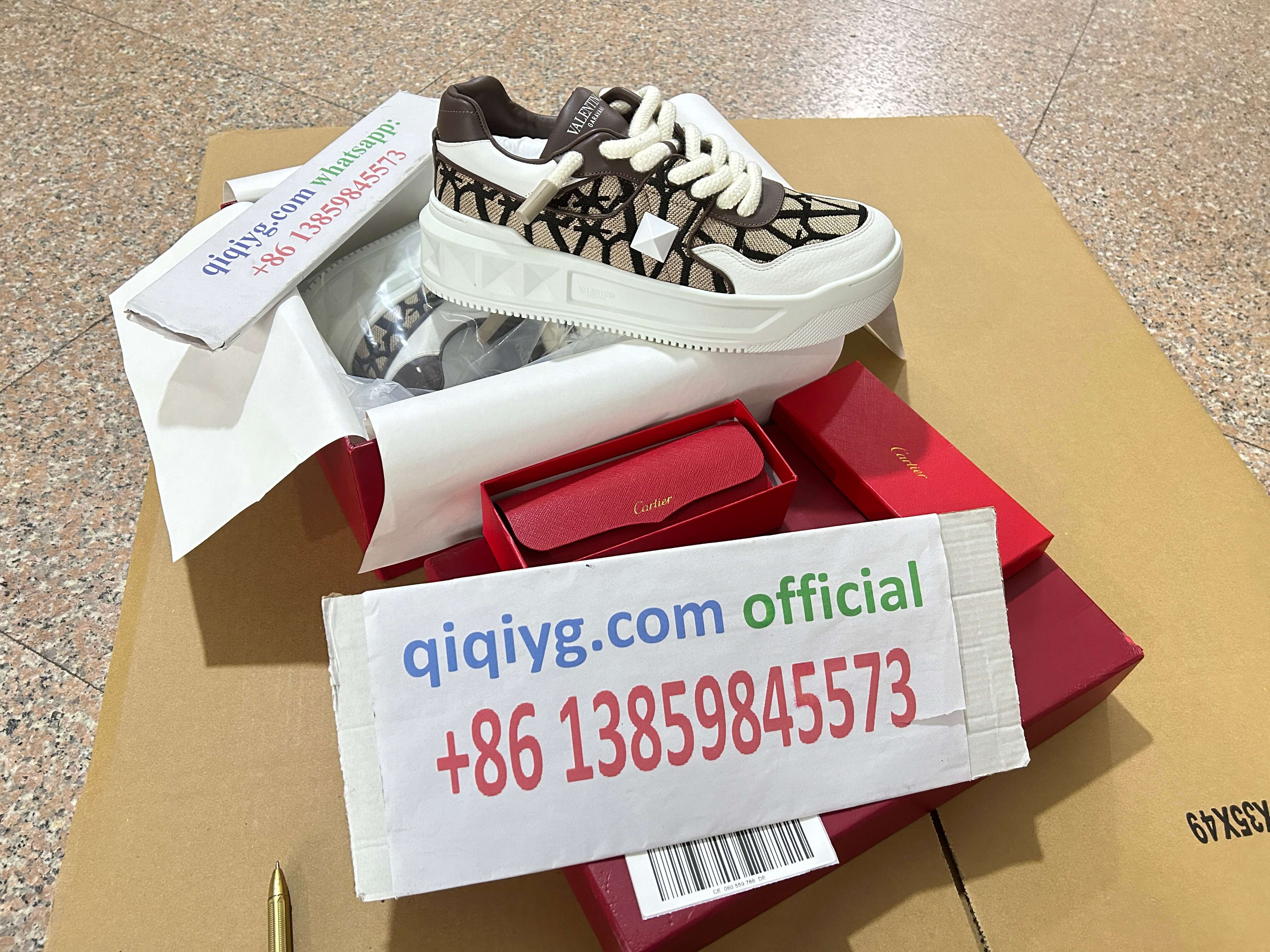 Dior B30 Logistics Proof qiqiyg